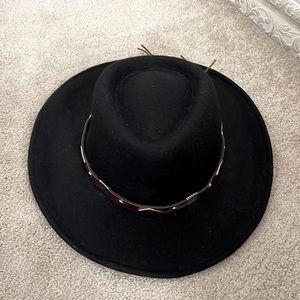 Trendy Black Hat